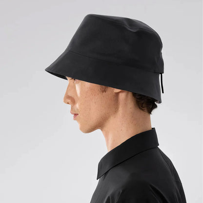 ARC'TERYX VEILANCE Bucket Hat BLACK 着用イメージ 側面