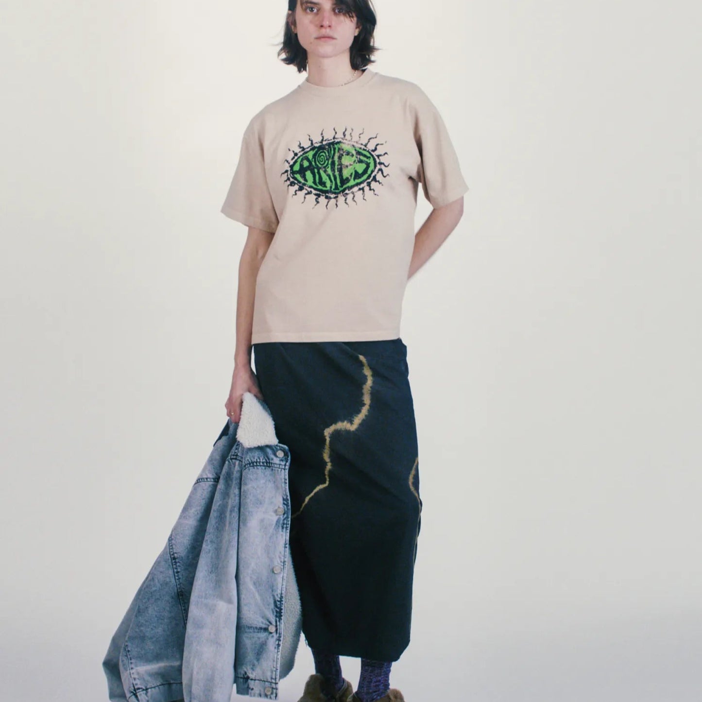 Faded Grunge SS Tee Beige - ARIES 着用正面