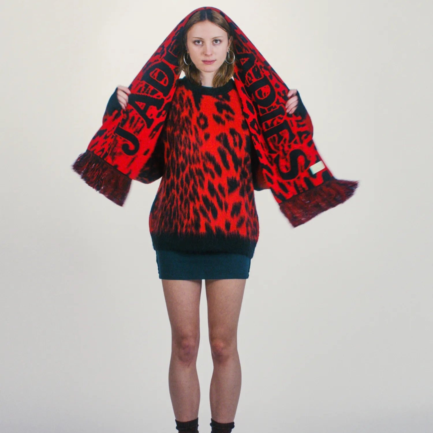 ARIES J'Adoro Aries Leopard Scarf Red - ARIES 着用