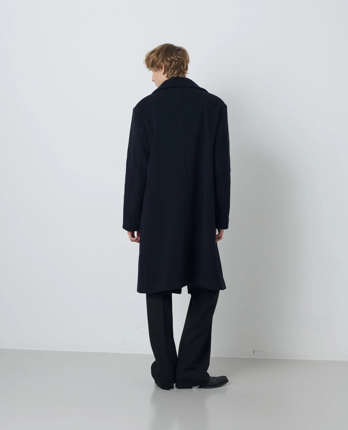 SUNFLOWER DB Over Coat Black 着用イメージ 背面