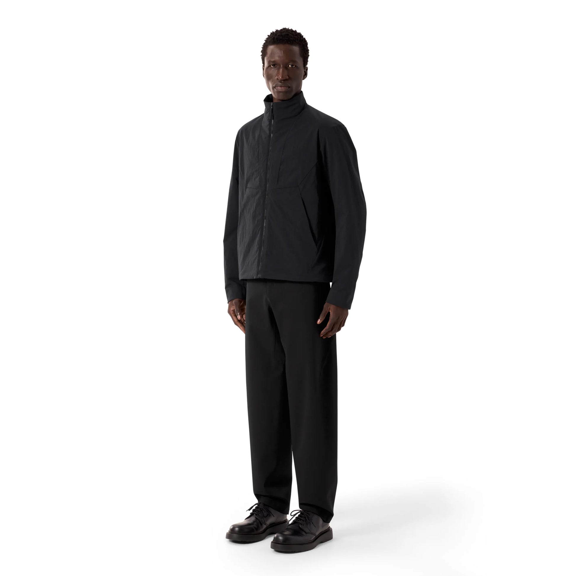 ARC'TERYX VEILANCE  Mionn Insulated Jacket M BLACK 着用画像 斜め Front View