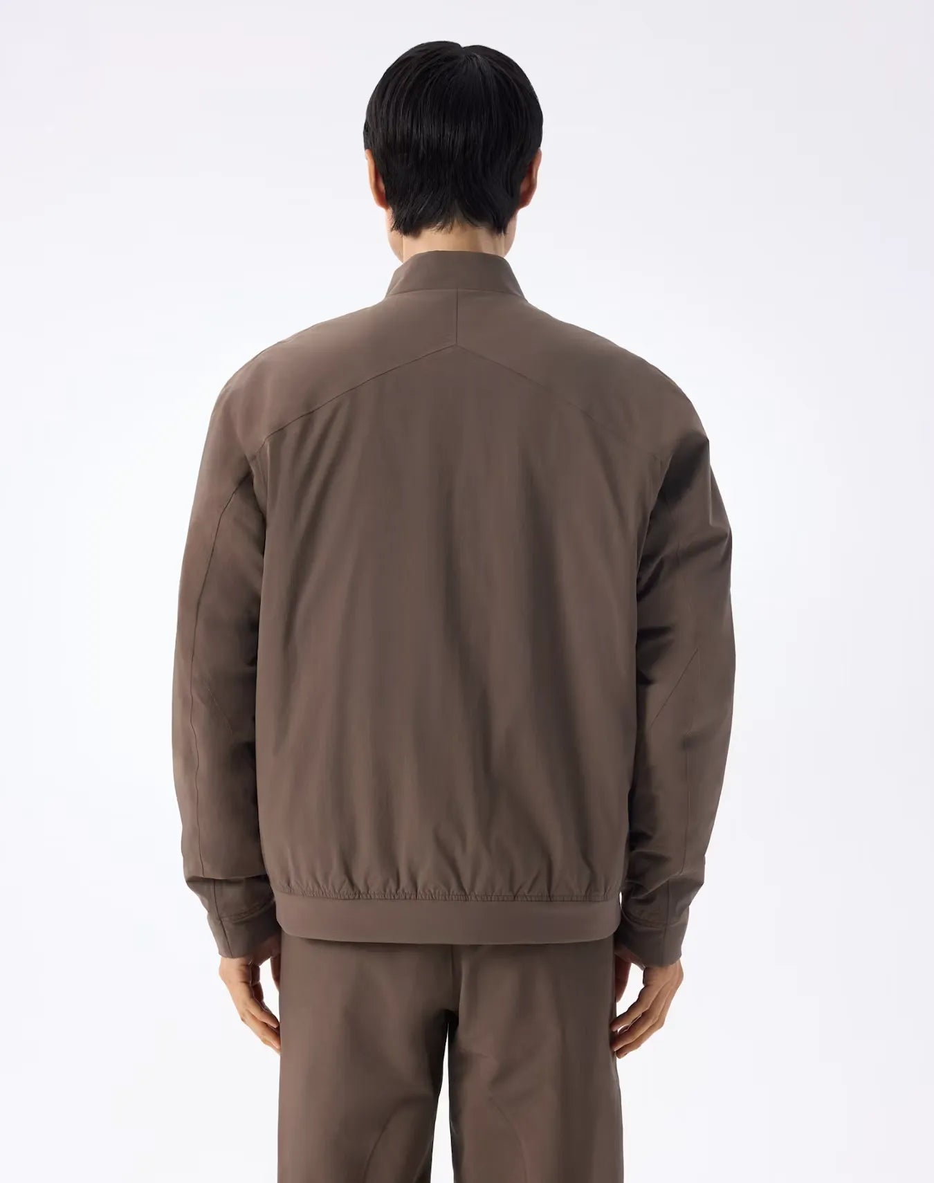 ARC'TERYX VEILANCE Diode Insulated Bomber M Sable 着用イメージ 背面