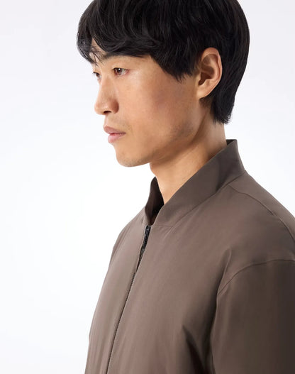 ARC'TERYX VEILANCE Diode Insulated Bomber M Sable 着用イメージ ネック箇所ディテール 側面