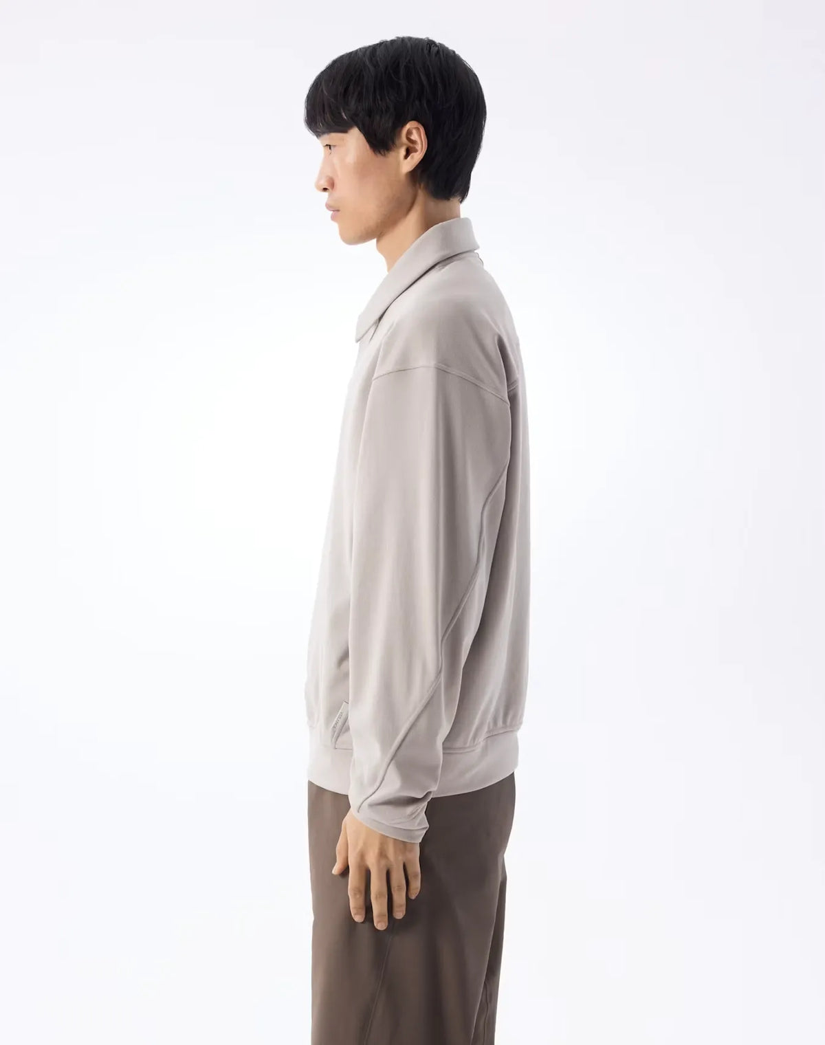 ARC'TERYX VEILANCE Consola Fleece Midlayer M Silkstone 着用イメージ 側面