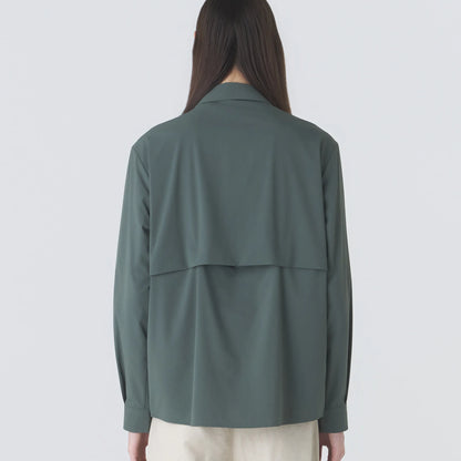 Hiking Patrol ALIGN BUTTON UP SHIRT PINE MIST 着用イメージ バックシルエット