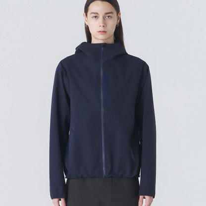 Hiking Patrol ARC LIGHTWEIGHT SHELL JACKET 2.0 DK NAVY 着用イメージ フロントスタイル メンズコーディネート