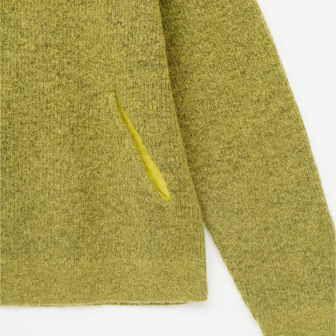 Hiking Patrol ESSENCE MOHAIR MIXED KNIT TOP YELLOW ポケット部分詳細