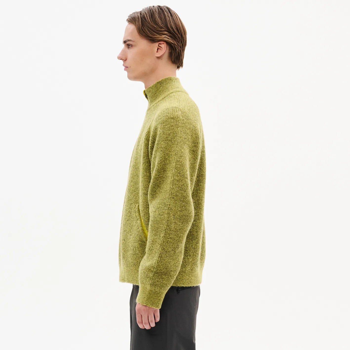 Hiking Patrol ESSENCE MOHAIR MIXED KNIT TOP YELLOW 着用イメージ 側面