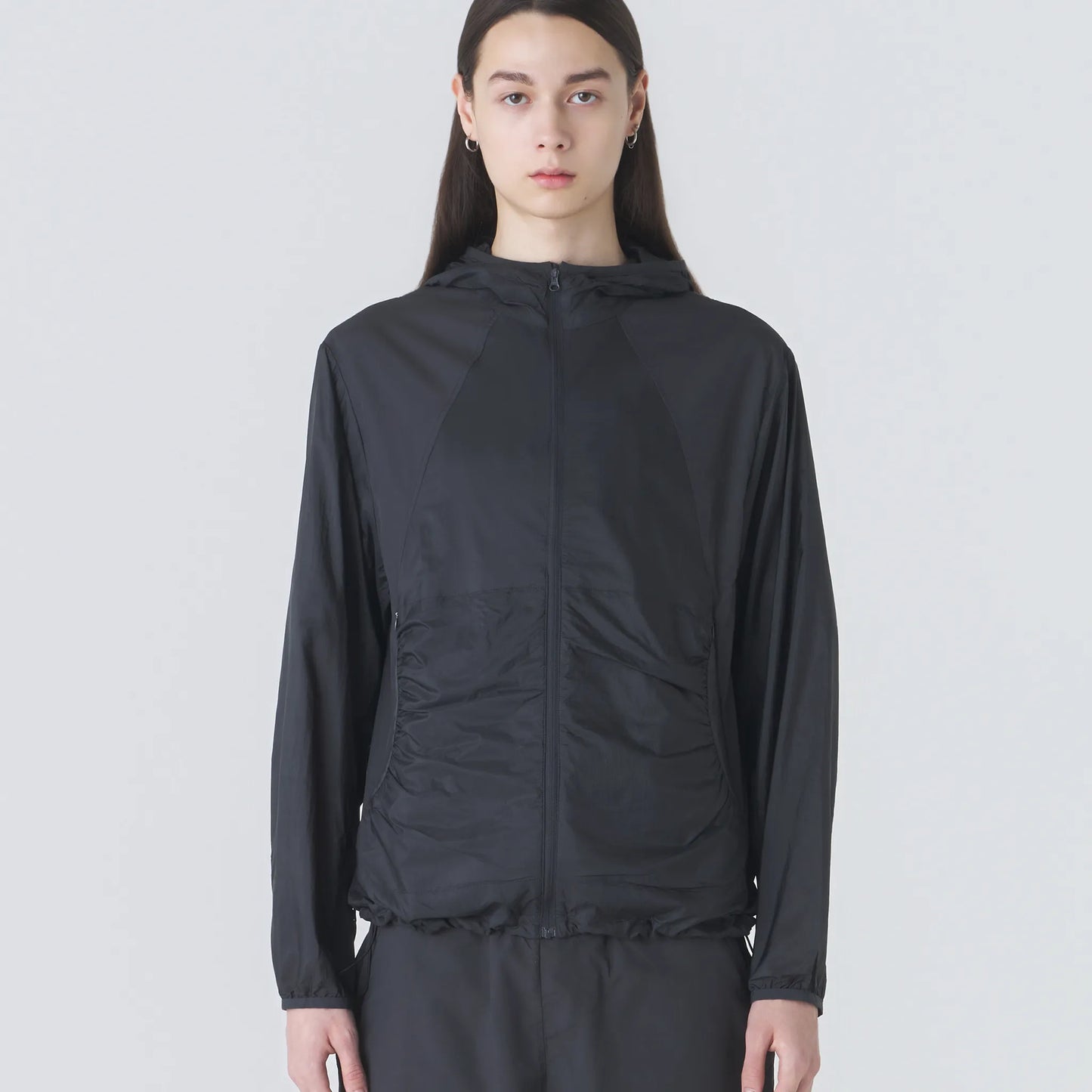 Hiking Patrol ORBIT LT TECHNICAL JACKET CHARCOAL BLACK フロントデザイン 長袖トップス 全体ビュー