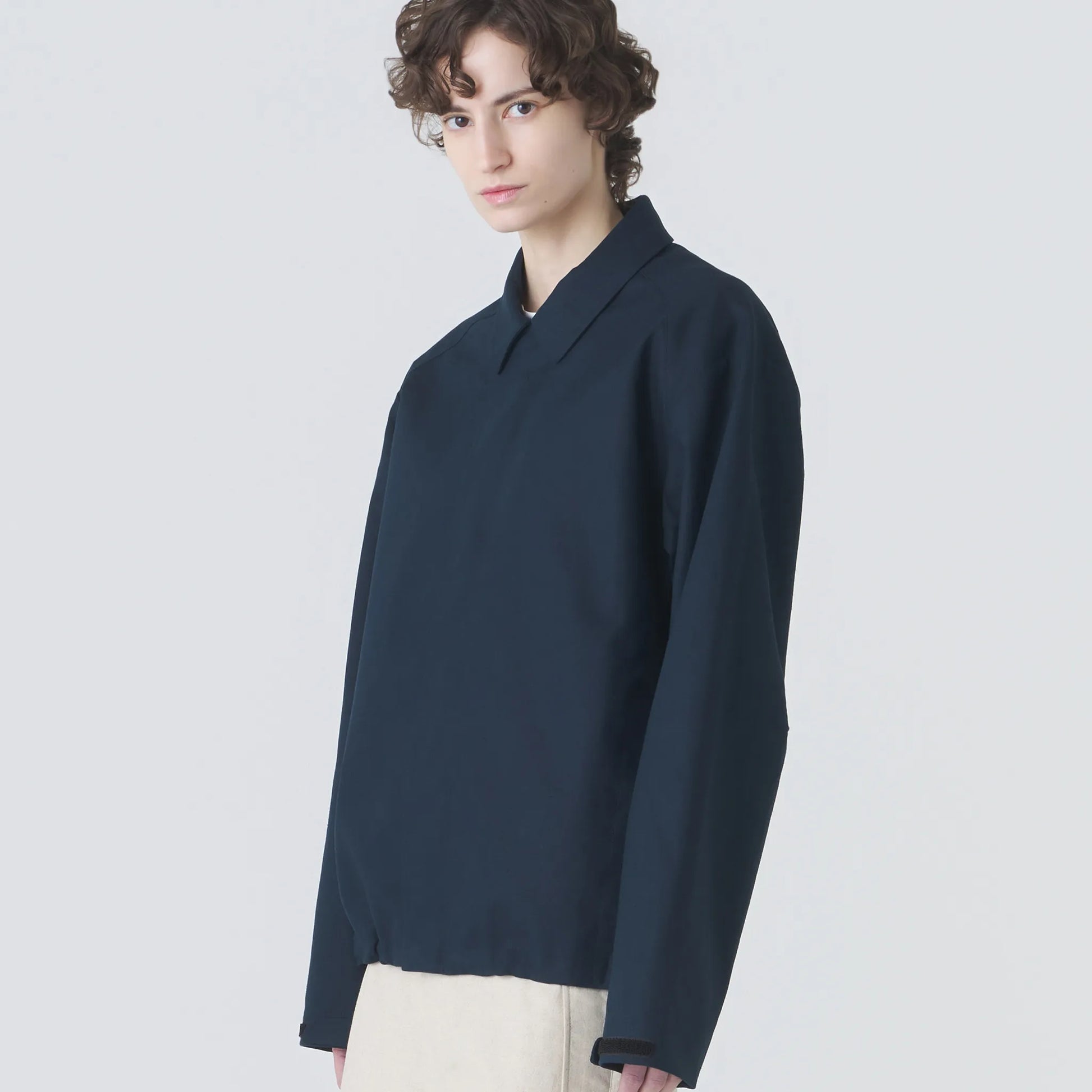 Hiking Patrol WAYPOINT LINEN COTTON MIXED WP JACKET DK NAVY 着用イメージ サイドシルエット フィット感