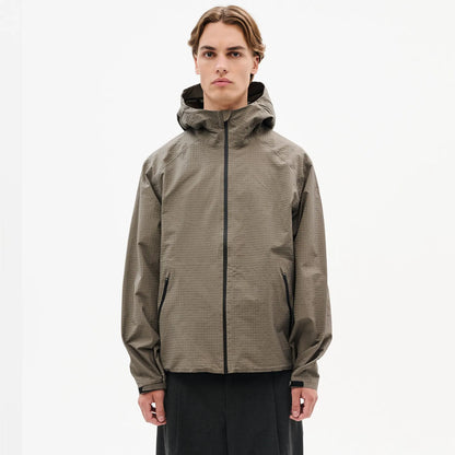 Hiking Patrol WAYPOINT RIPSTOP HOODED JACKET DK TAUPE 着用イメージ 正面