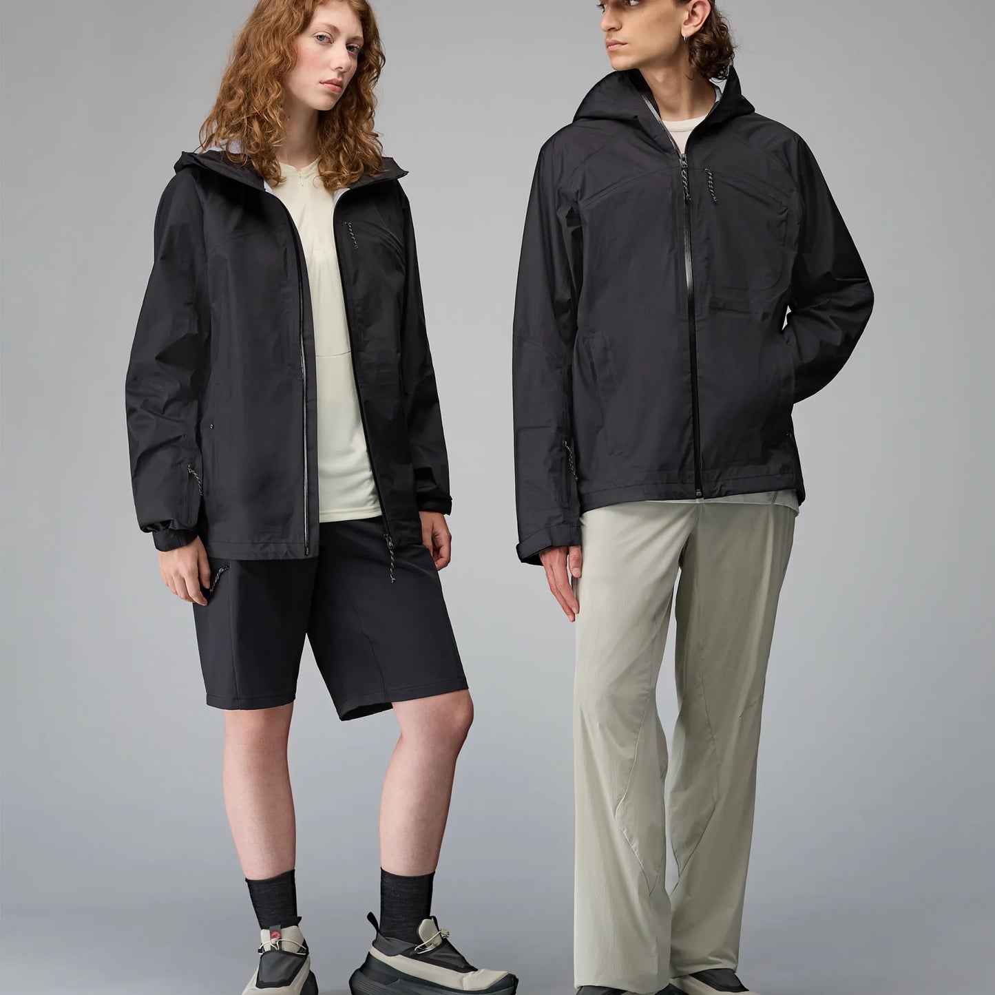 Hiking Patrol × MAMMUT HS HOODED JACKET BLACK 着用イメージ 全身スタイリング