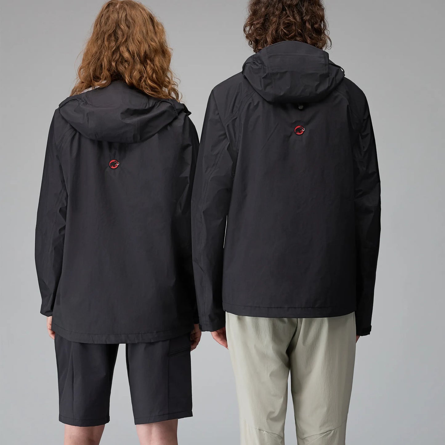 Hiking Patrol × MAMMUT HS HOODED JACKET BLACK 背面ディテール 着用イメージ