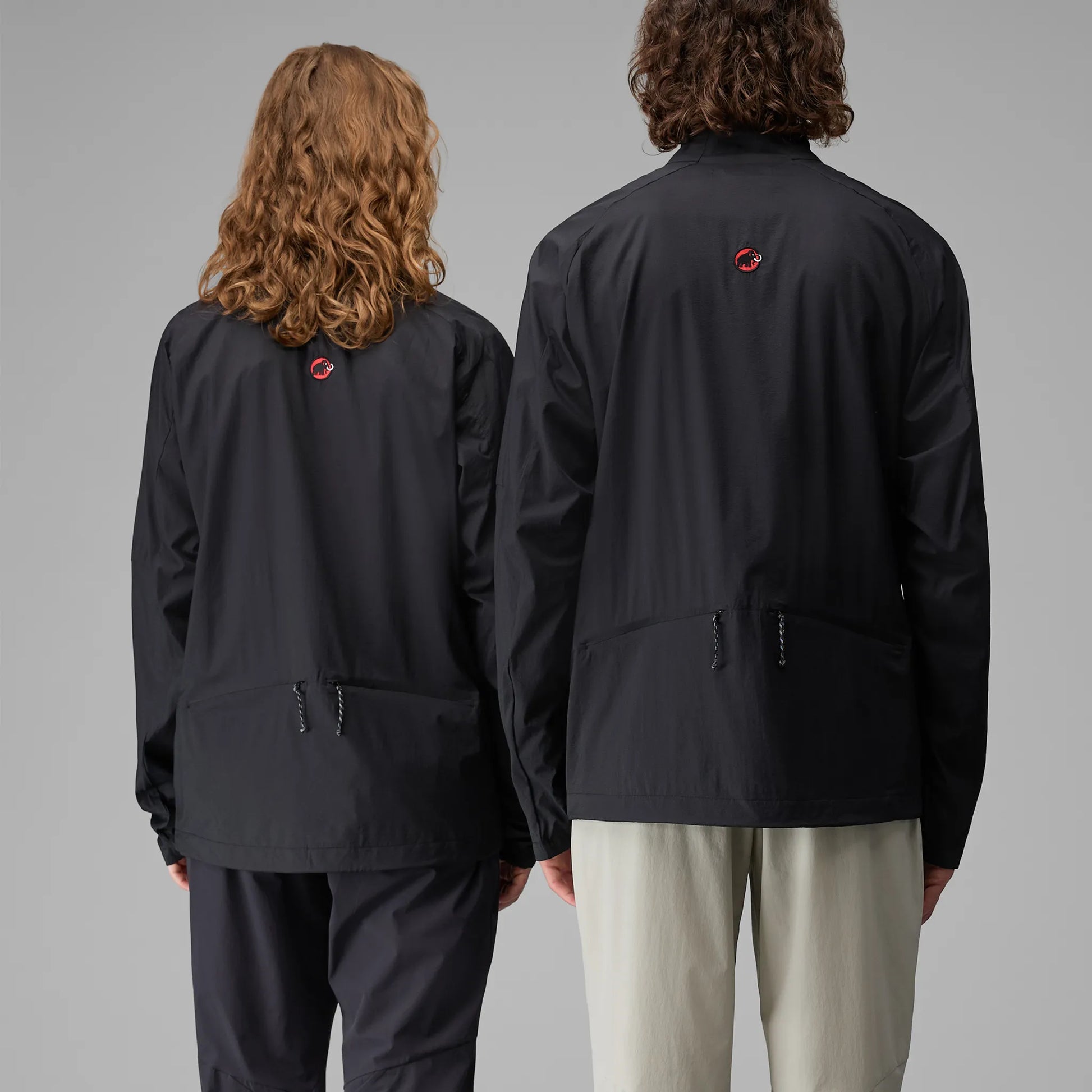 Hiking Patrol × MAMMUT WB JACKET BLACK 背面シルエット 着用イメージ
