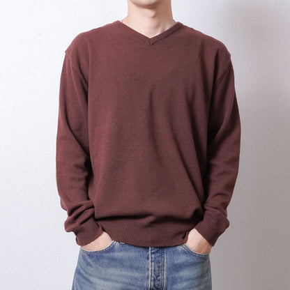 ENCOMING  Knitted V Neck Jumper Brown【KNVJU-BR】着用イメージ 正面
