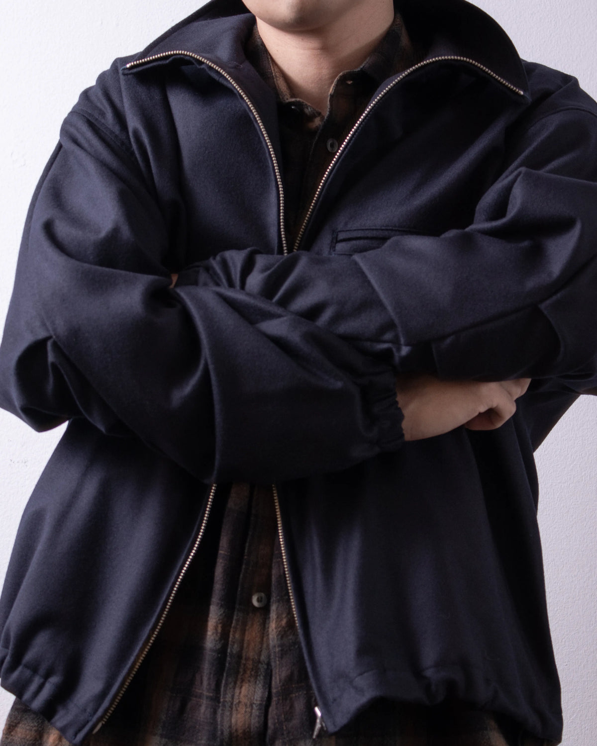 ENCOMING Front Zip Blouson Dark Navy 着用イメージ スタイリング