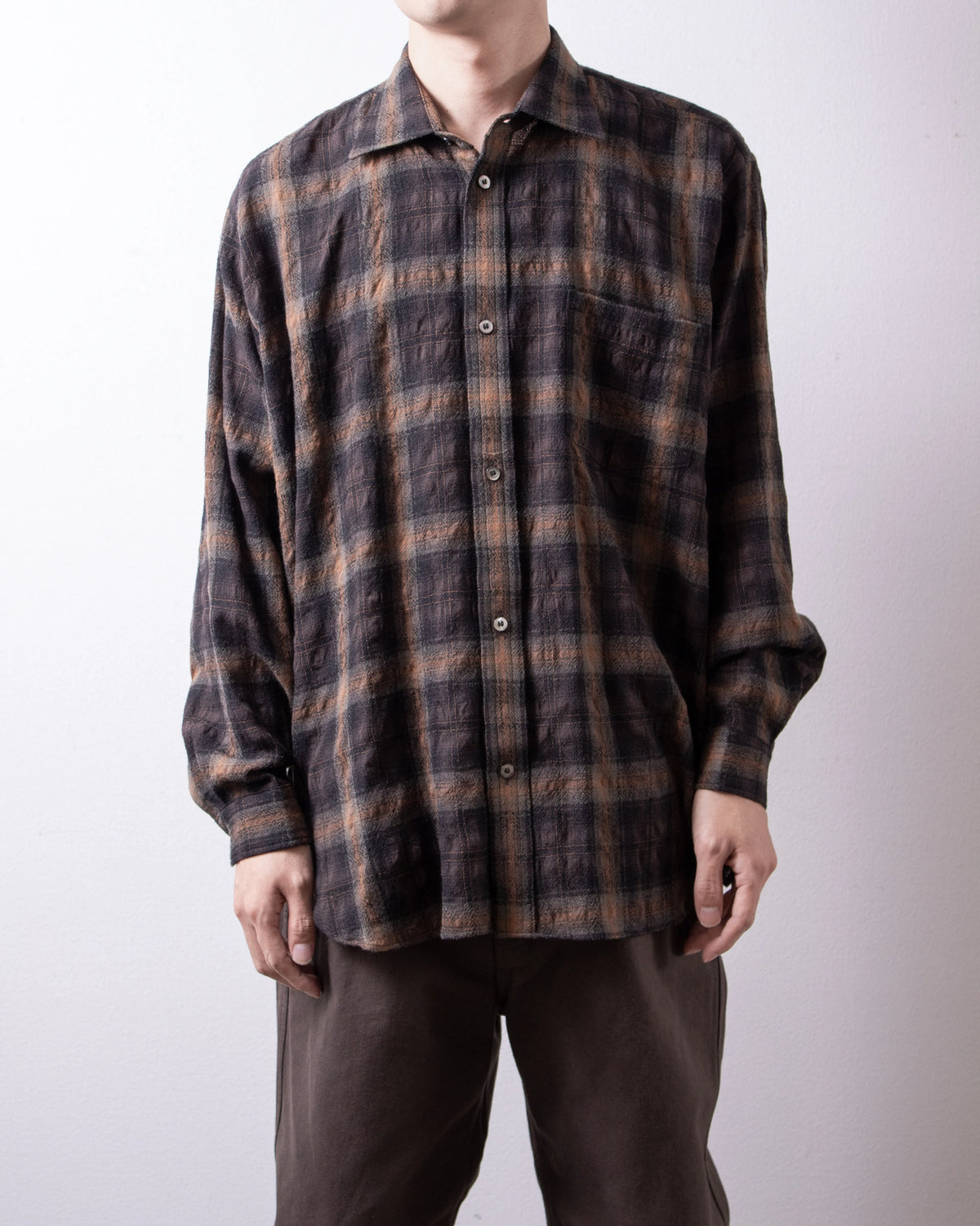 ENCOMING Classic Long Sleeve Shirt Brown / Khaki 着用イメージ 正面