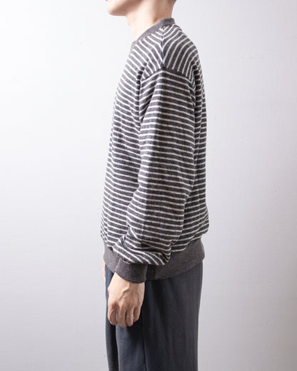 UNIVERSAL PRODUCTS. Wool Cotton Border Knit Charcoal 着用イメージ 側面