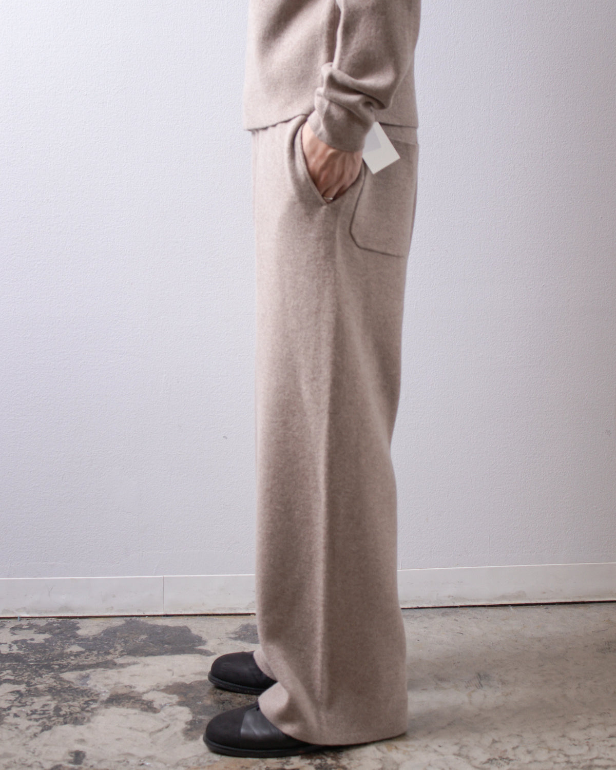 MEIAS Wool Cashmere Wide PT T.Beige ty着用イメージ 側面