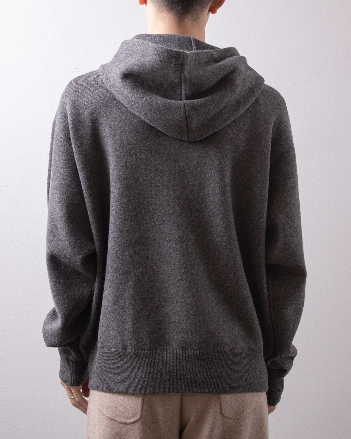 MEIAS Wool Cashmere Hoodie PO T.Gray 着用イメージ 背面