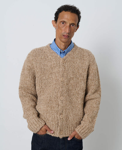 SUNFLOWER John Cardigan Bark Sand 着用イメージ 正面
