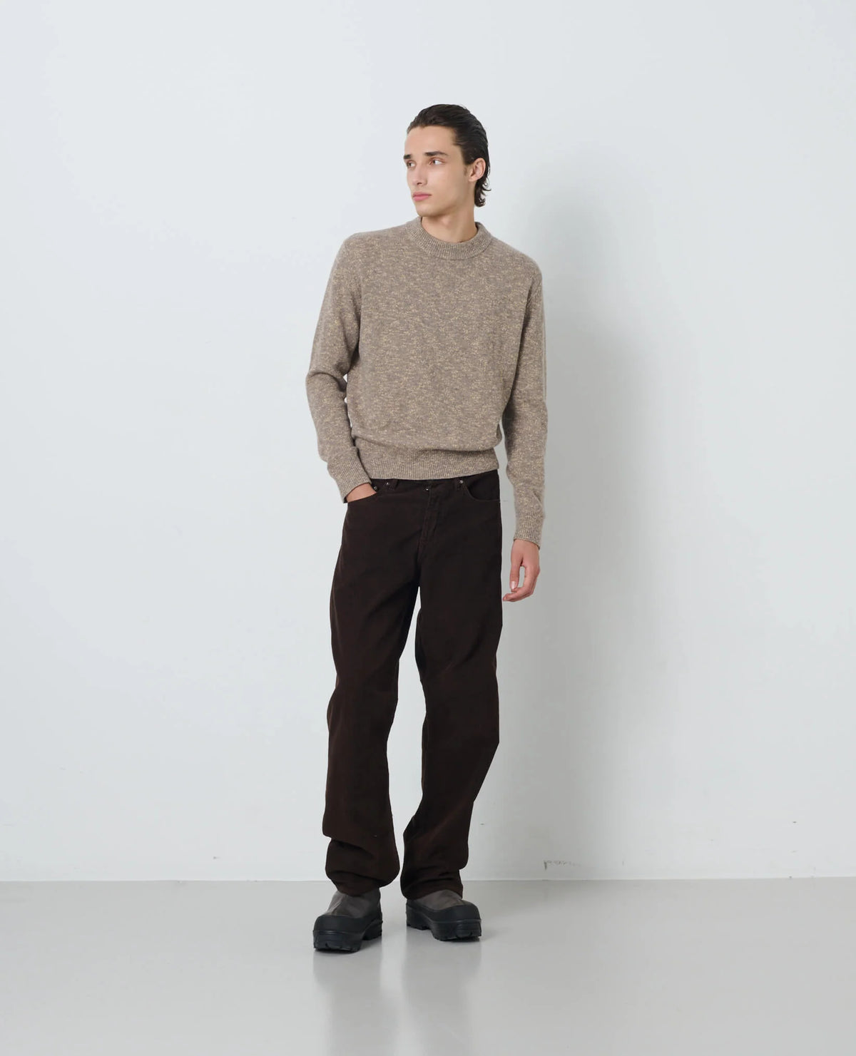 SUNFLOWER Loose Brown 着用イメージ 正面