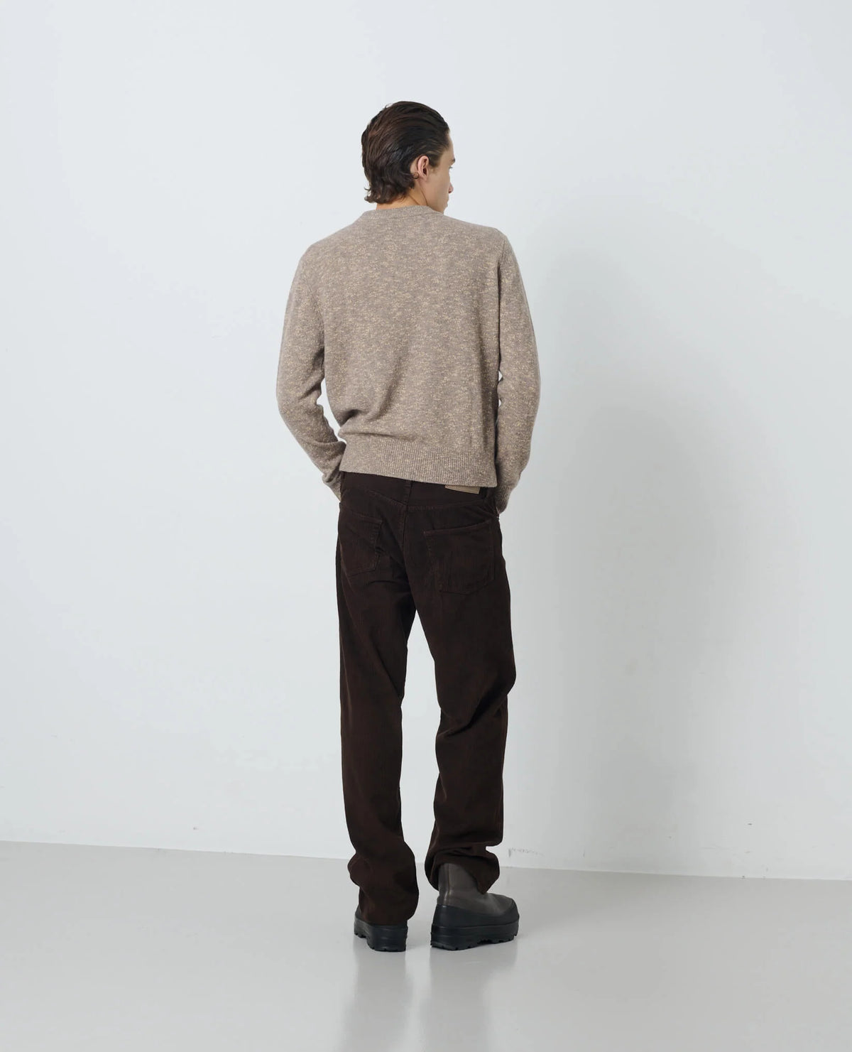 SUNFLOWER Loose Brown 着用イメージ 背面
