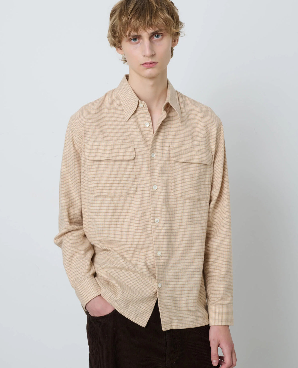 SUNFLOWER New Pocket Shirt Beige 着用イメージ 正面