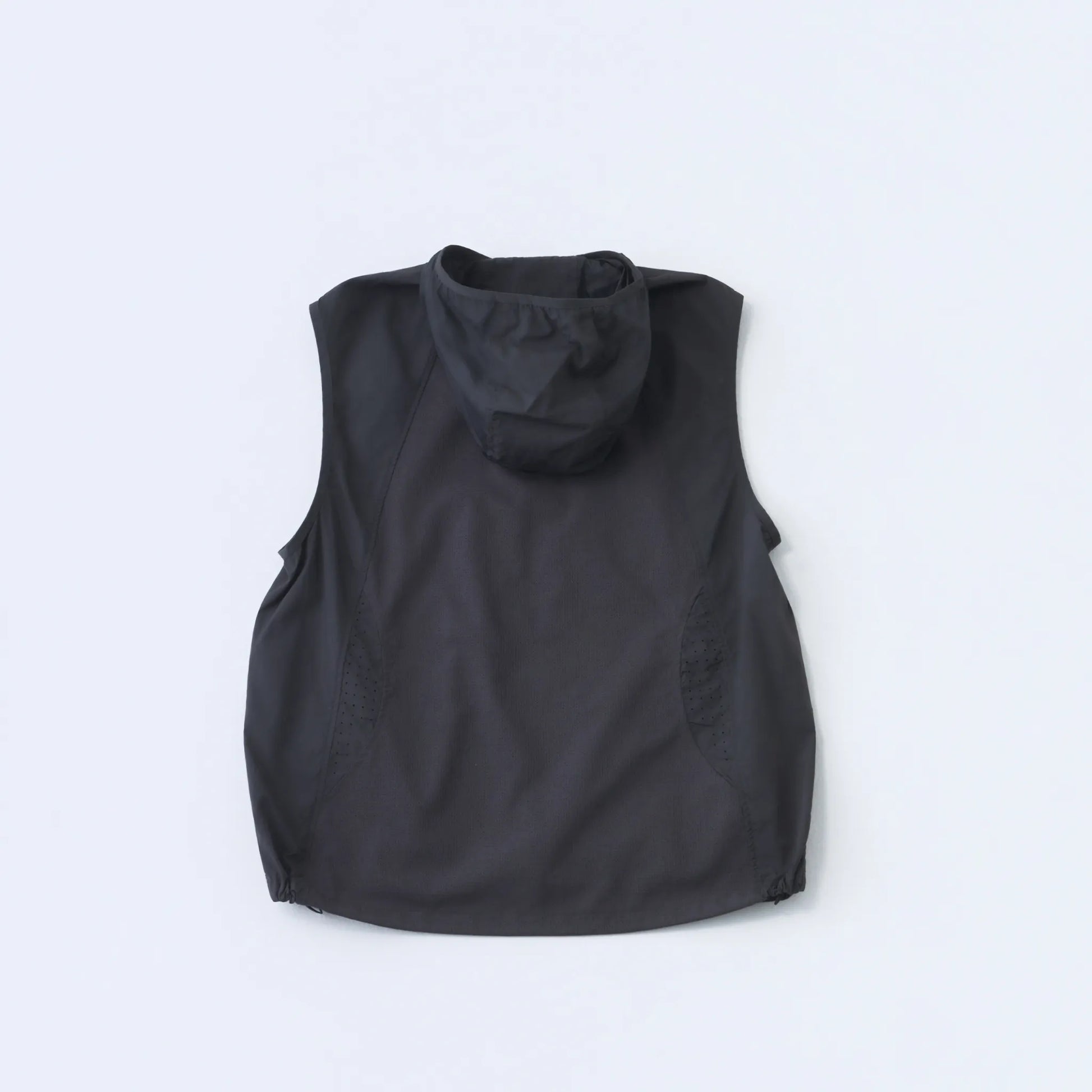 Hiking Patrol ORBIT LT TECHNICAL VEST CHARCOAL BLACK バックデザイン 背面シルエット