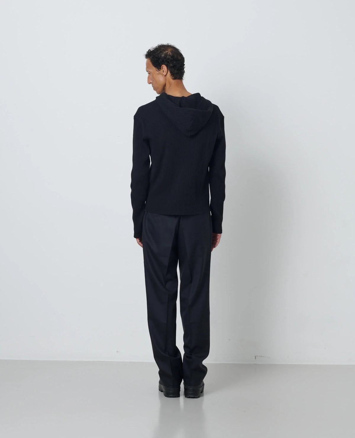 SUNFLOWER Rib Zip Sweat Black 着用イメージ 背面