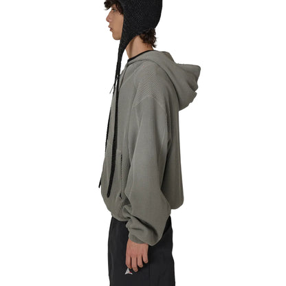 ROA BEE Sun Faded Organic Waffle Zip Up Hoodie Grey 着用イメージ サイドシルエット フィット感