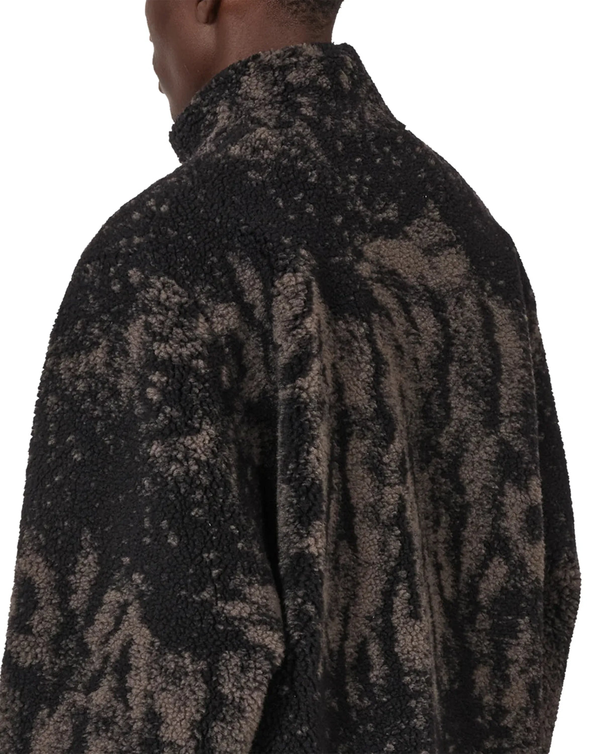 ROA EWE Furry Jacket Fuzzy Dark Brown 背面ディテール