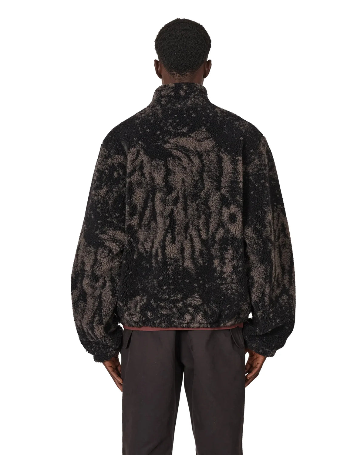 ROA EWE Furry Jacket Fuzzy Dark Brown 着用イメージ 背面