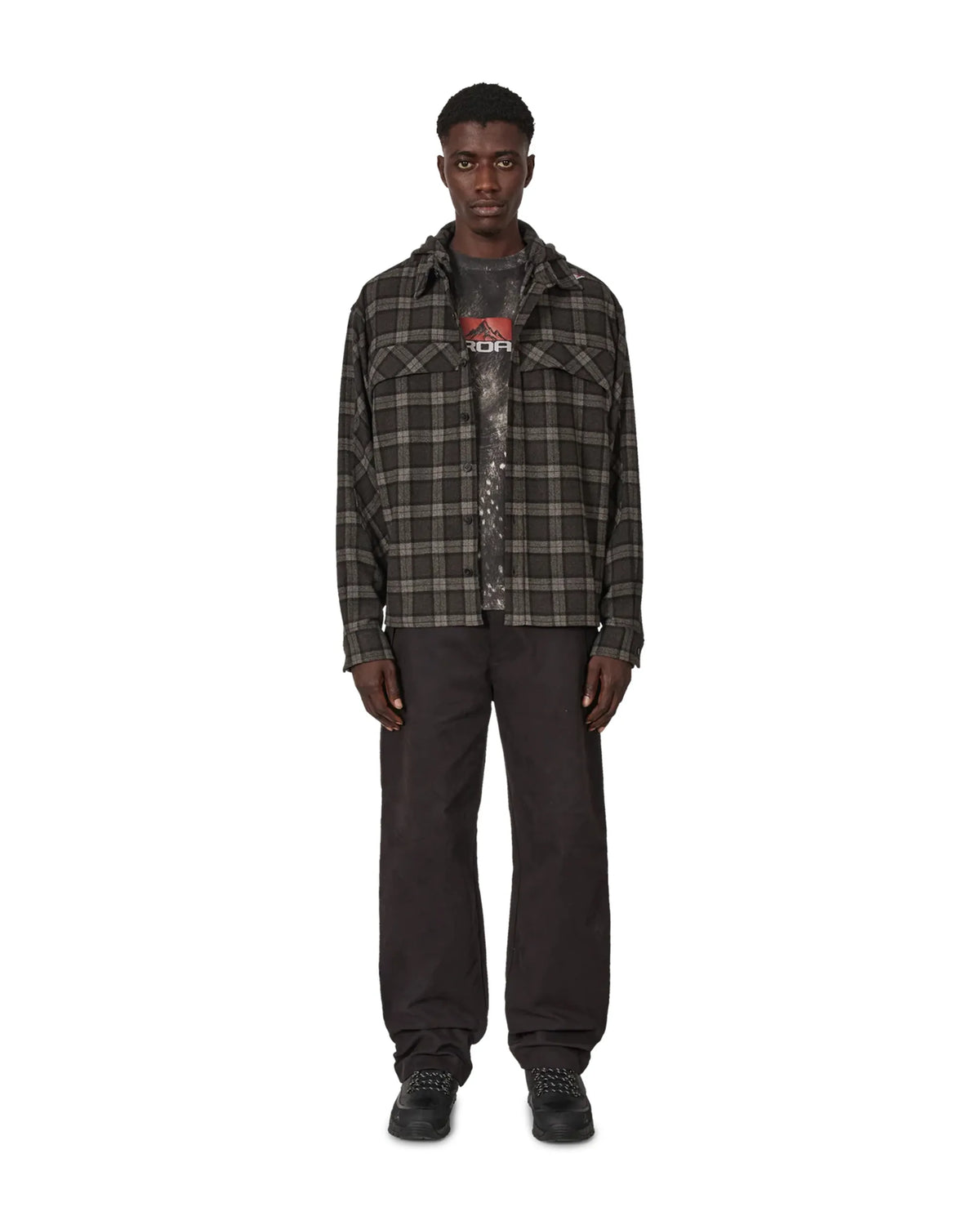 ROA SIGNAL Mountain T-Shirt Washed Black 全身スタイリング
