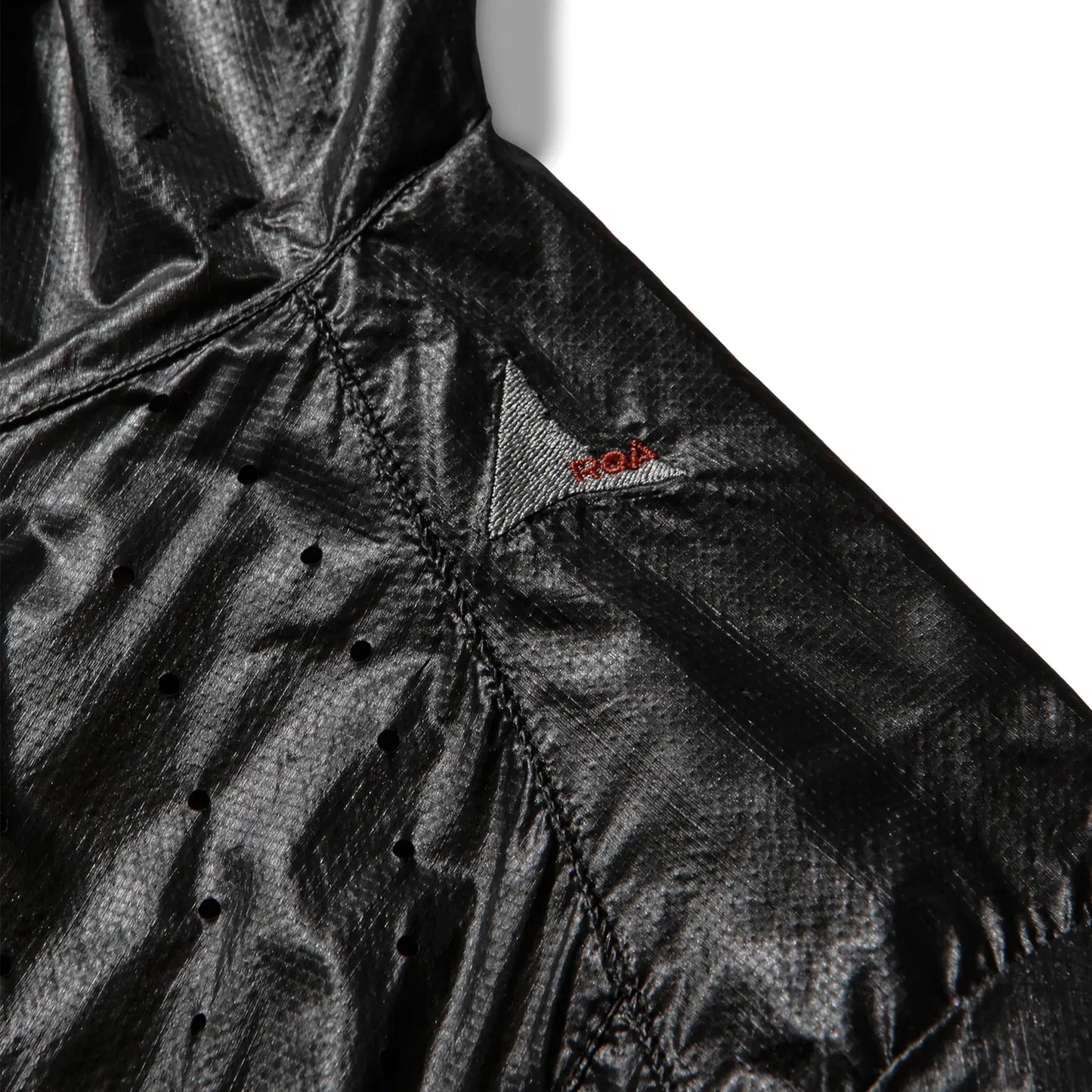 ROA HUE Packable Wind Jacket Black ロゴディテール 刺繍仕様