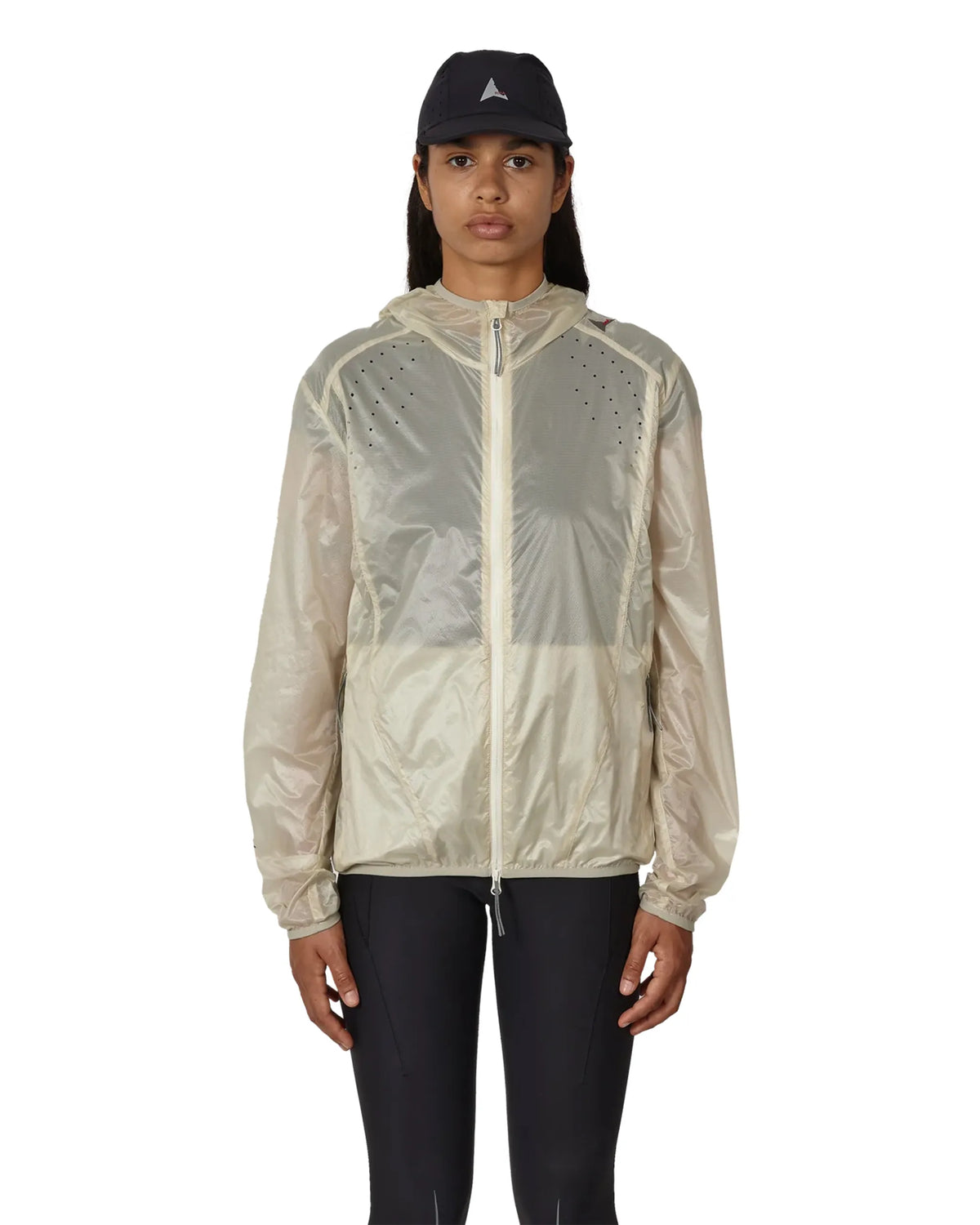 ROA HUE Packable Wind Jacket Dirty White 着用イメージ 正面