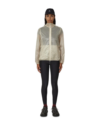 ROA HUE Packable Wind Jacket Dirty White 着用イメージ 全身スタイリング