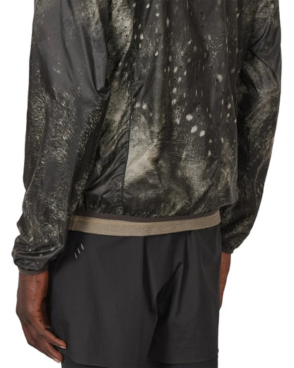 ROA HUE Packable Wind Jacket Fuzzy Dark Brown 裾口背面ディテール