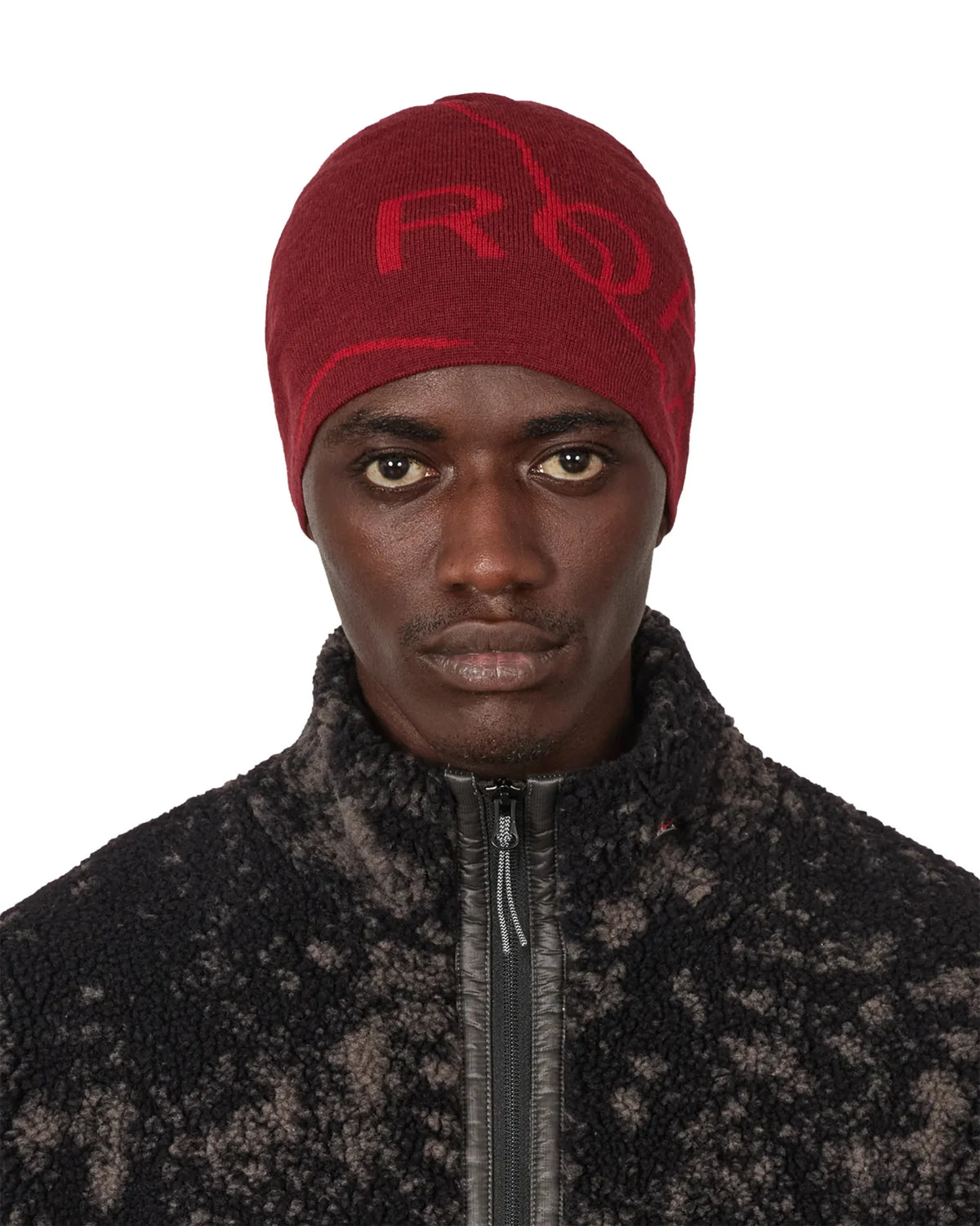 ROA LOGO Wool Beanie Burgundy 着用イメージ 正面