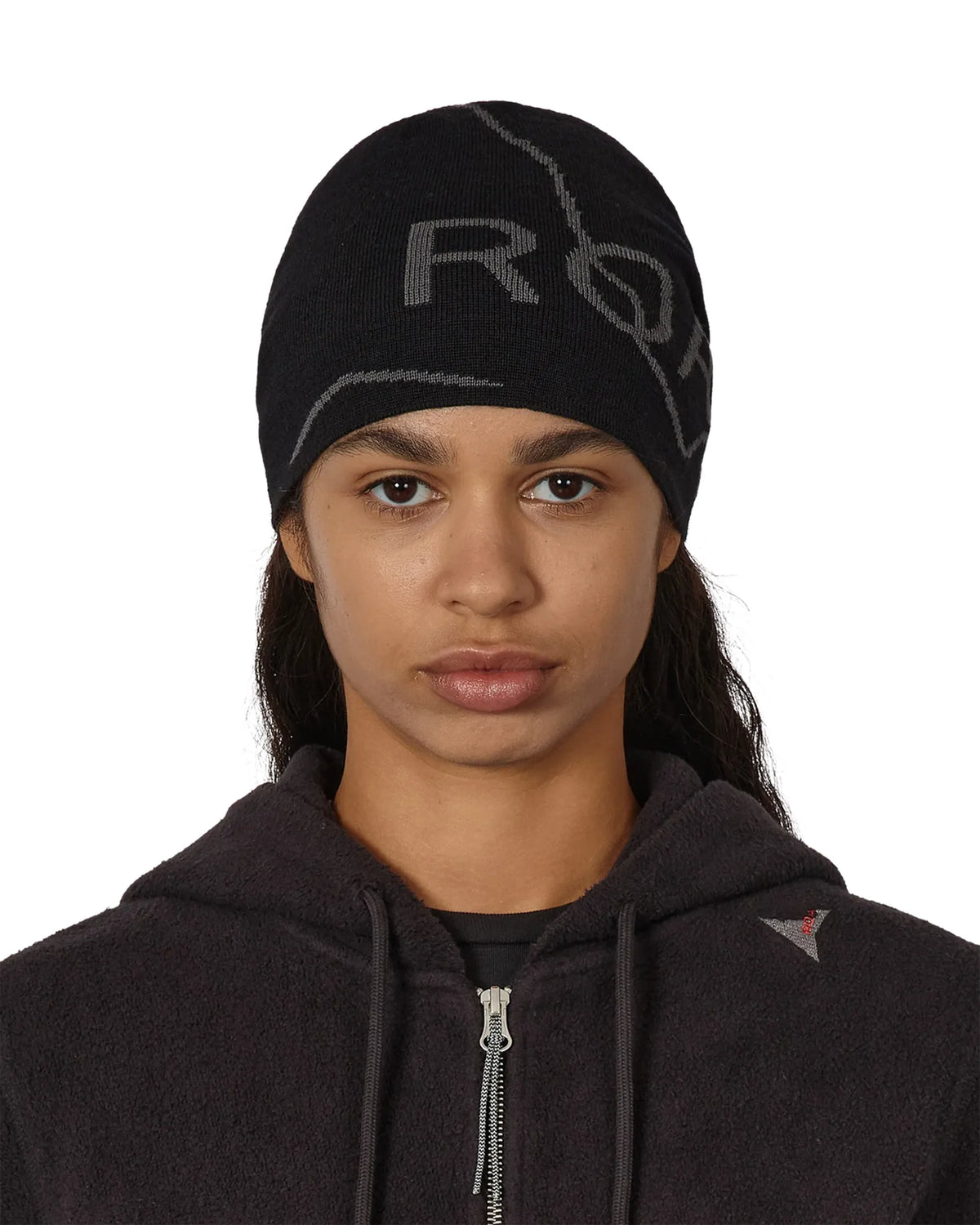 ROA LOGO Wool Beanie Deep Black 着用イメージ 正面
