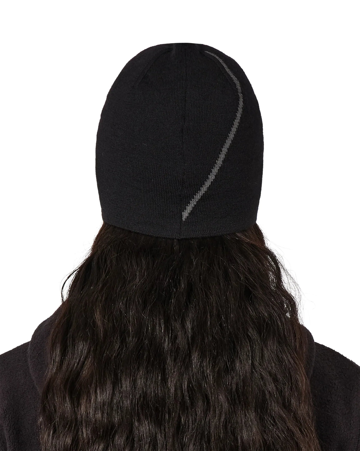 ROA LOGO Wool Beanie Deep Black 着用イメージ 背面
