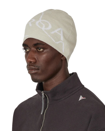 ROA LOGO Wool Beanie Off White 着用イメージ 斜め