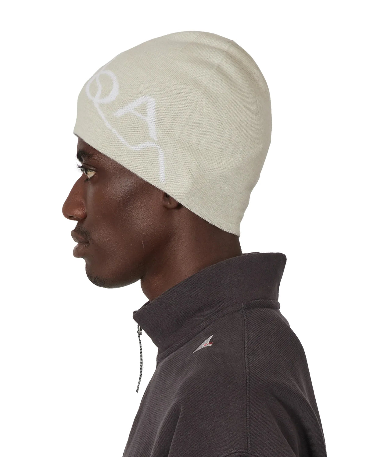 ROA LOGO Wool Beanie Off White 着用イメージ 側面