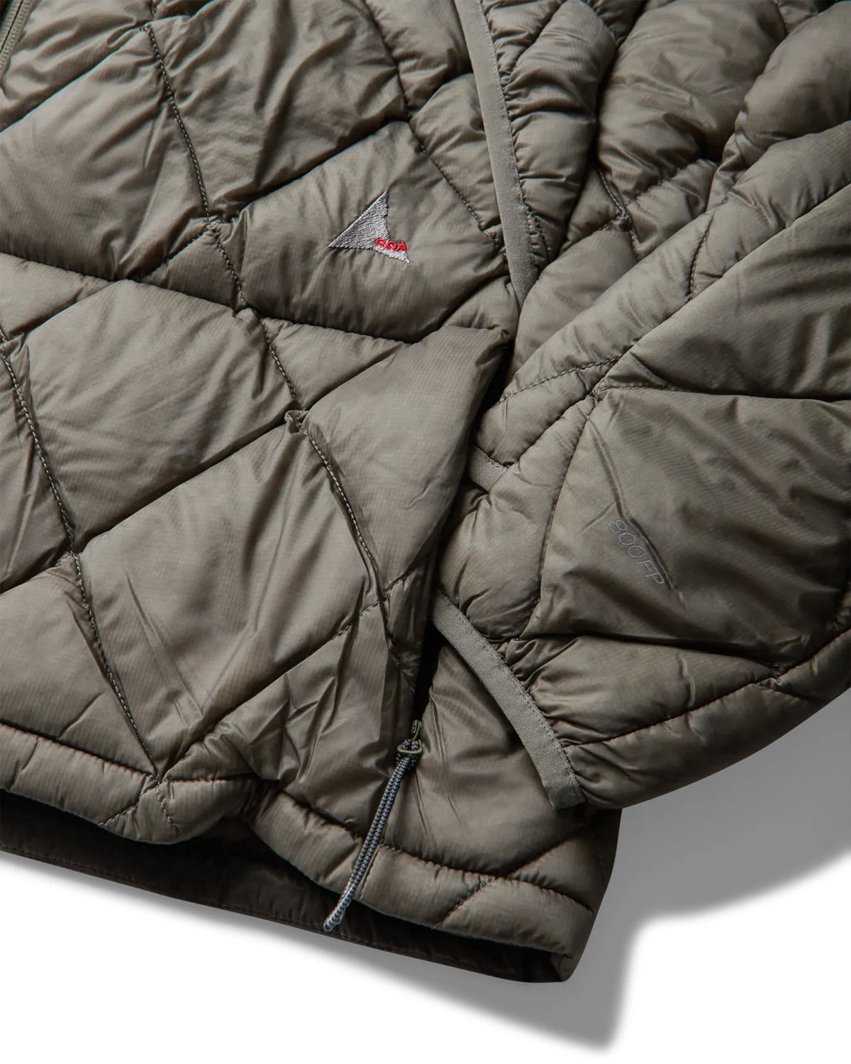 ROA NUNA 800 Fill Power Hooded Down Jacket Sage Green 袖口ディテール