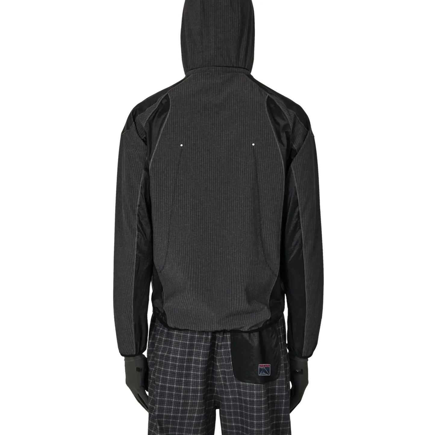 ROA Numb Pinstriped Hooded Wind Jacket Black 着用イメージ 背面シルエット