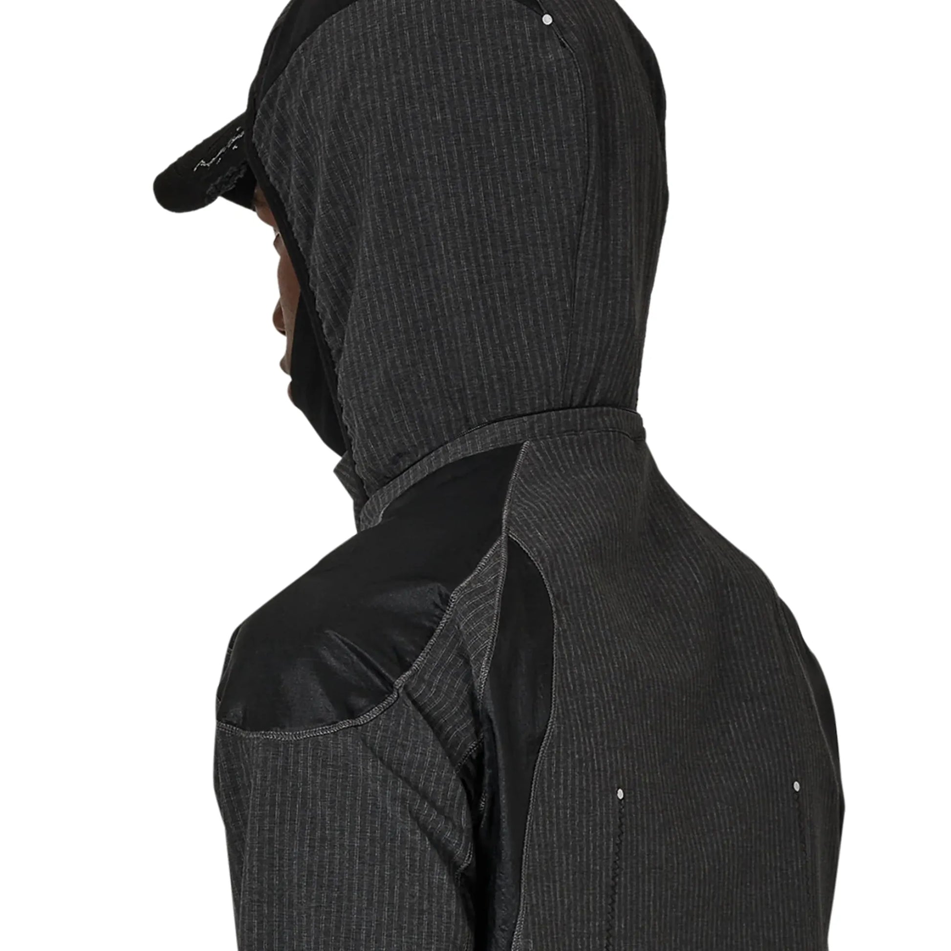 ROA Numb Pinstriped Hooded Wind Jacket Black バックシルエット 隠しフーディー仕様