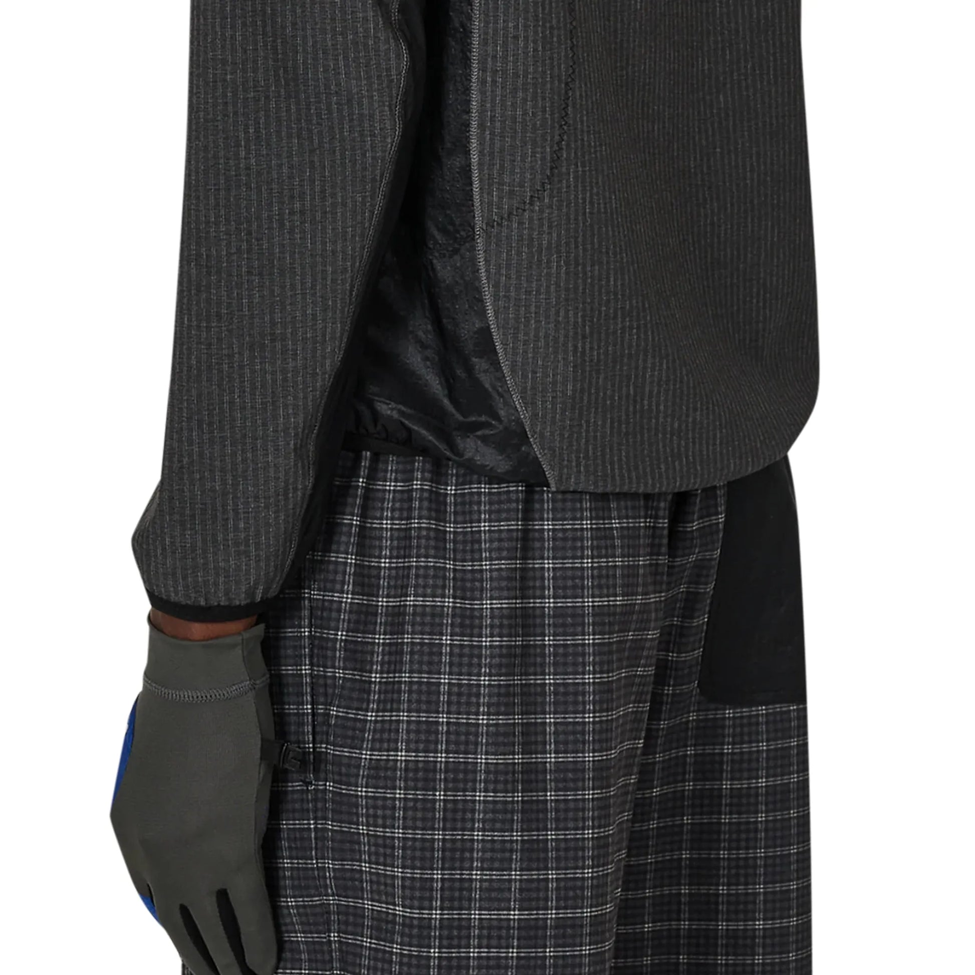 ROA - Numb Pinstriped Hooded Wind Jacket Black – STUDY SHOWROOM STORE