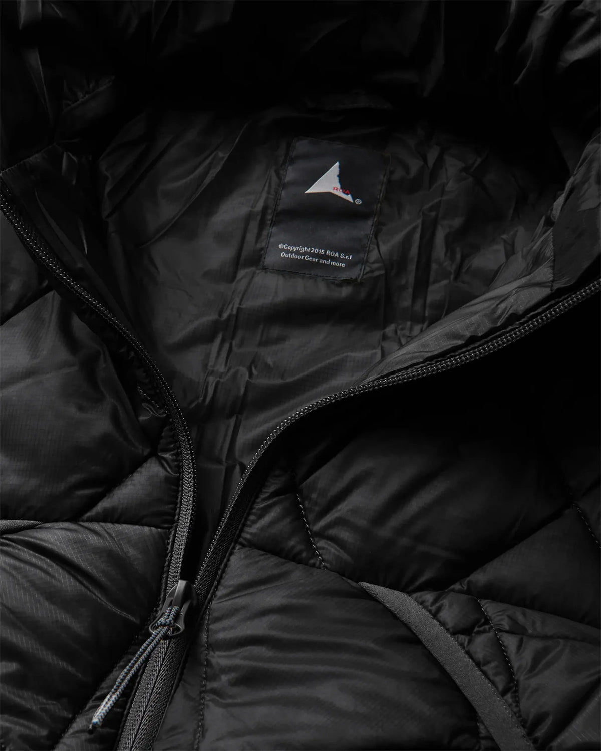 ROA Nuna 800 Fill Power Hooded Down Jacket Black ジップディテール
