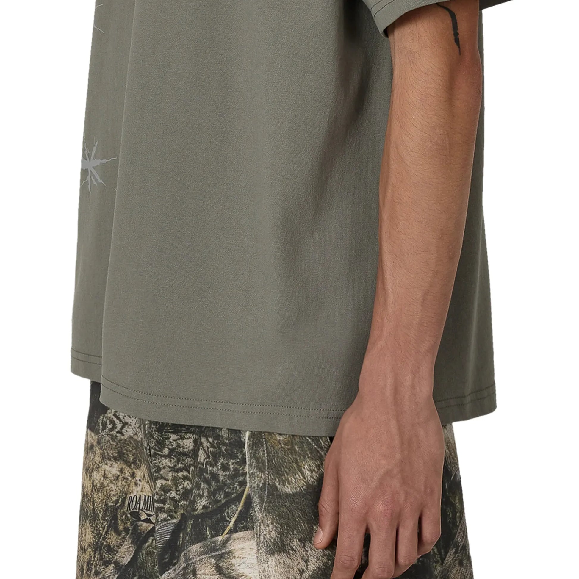 ROA Ryli T-Shirt Grey 裾ディテール