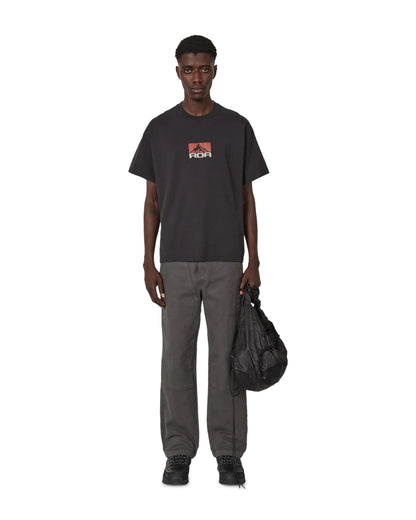 ROA SIGNAL Mountain T-Shirt Washed Black 全身スタイリング